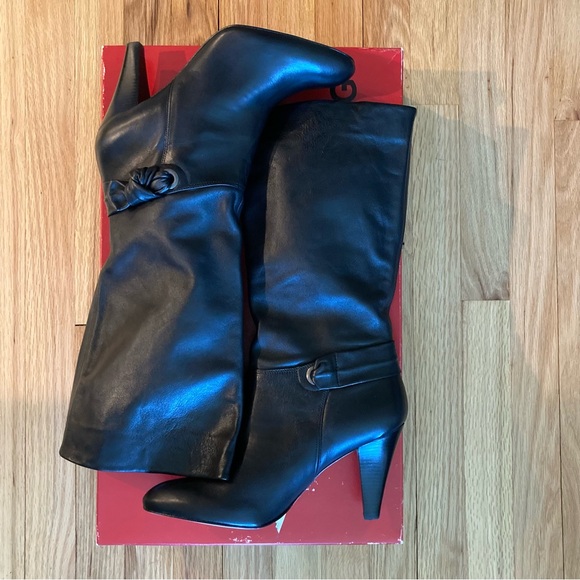 NWT Arturo Chiang Sonora black leather heeled boots size 9.5. Brand NEW in box - Picture 1 of 14
